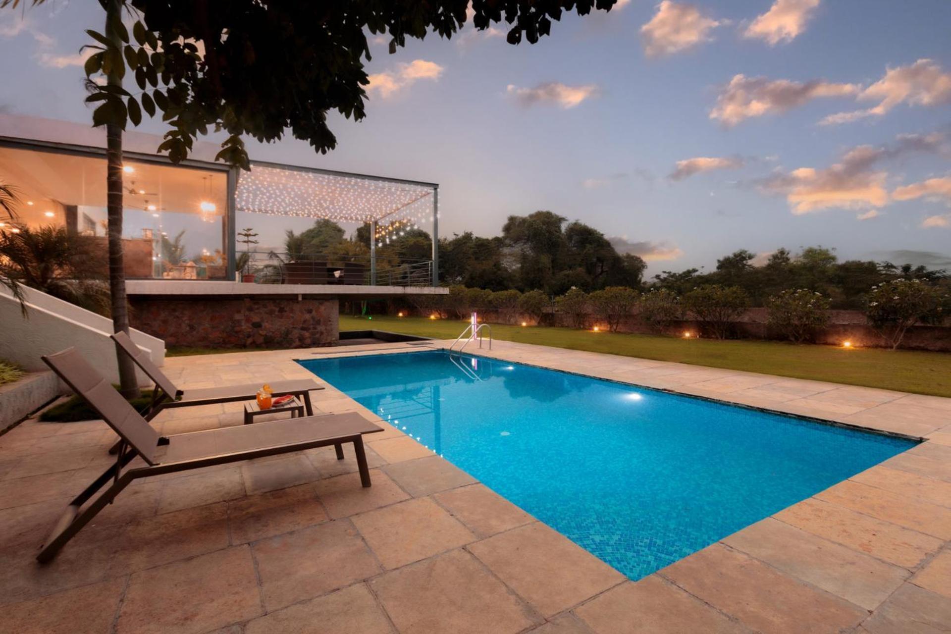 Open House By Stayvista - Nestled In Nature, Featuring A Swimming Pool & Expansive Lawn For A Serene Retreat Shikrapur Zewnętrze zdjęcie