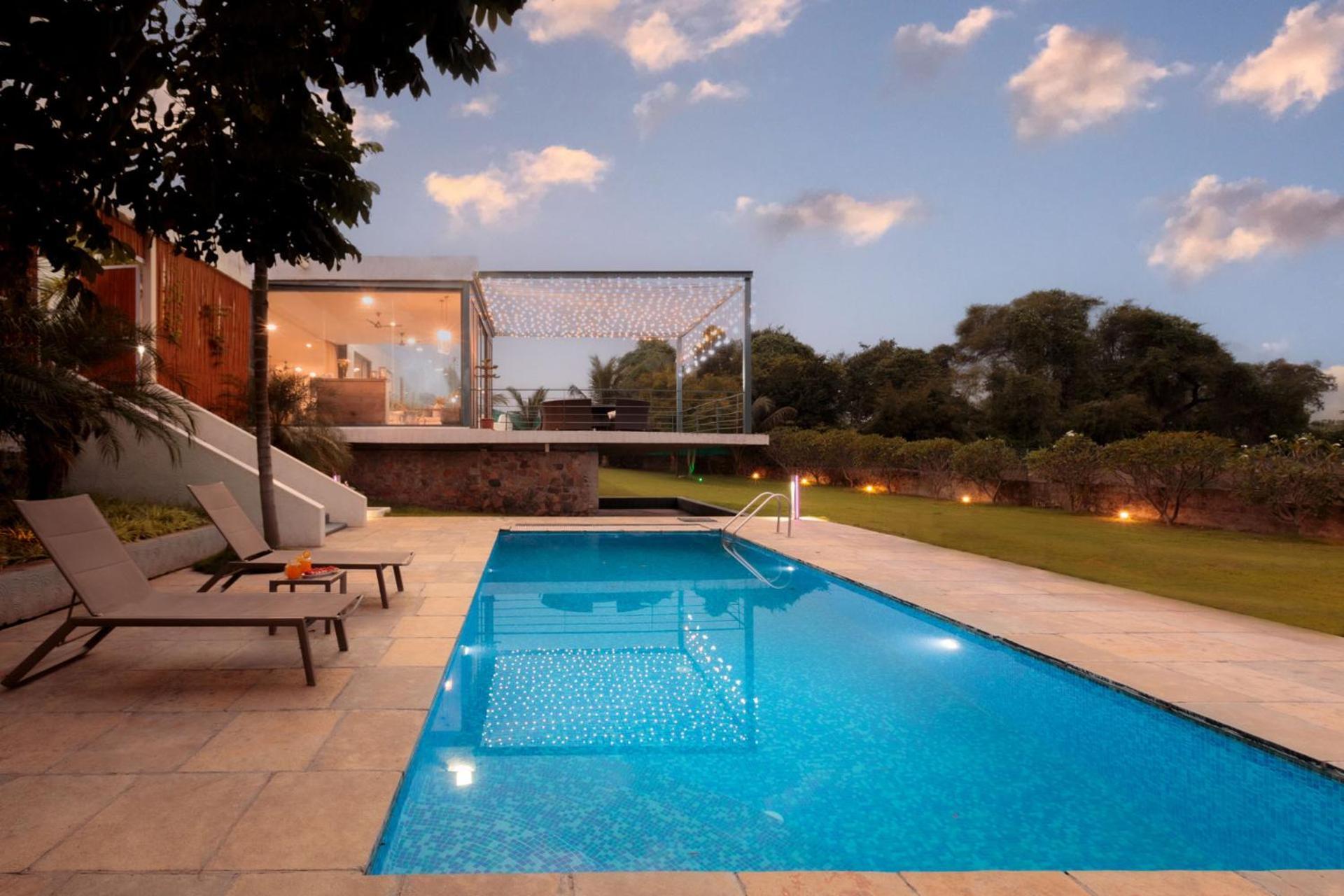 Open House By Stayvista - Nestled In Nature, Featuring A Swimming Pool & Expansive Lawn For A Serene Retreat Shikrapur Zewnętrze zdjęcie